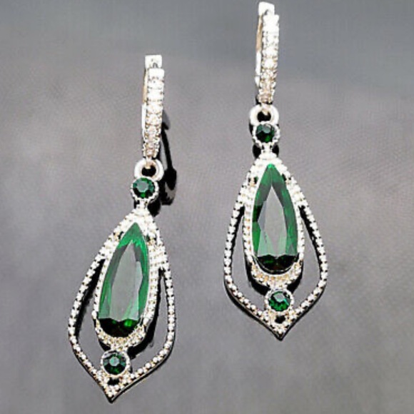 NWT LUXURY Diamond Sterling silver Earrings - Picture 4 of 5